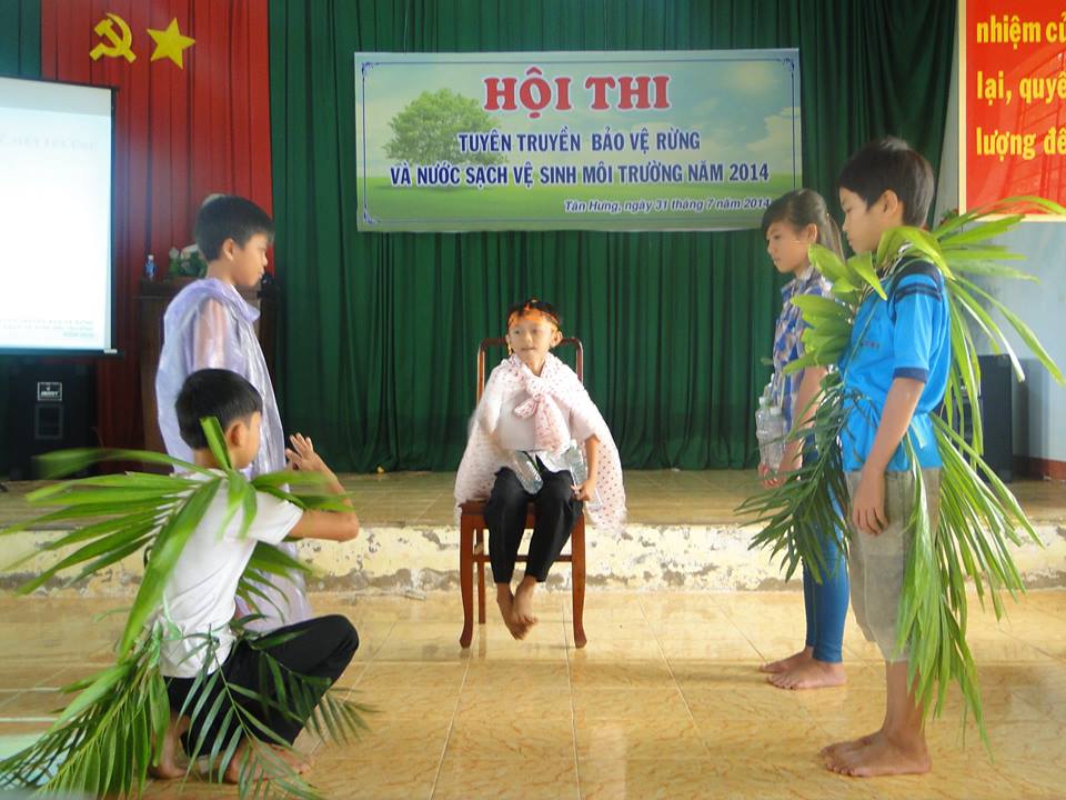 Đoàn xã Tân Hưng: Sôi nổi Hội thi tuyên truyền bảo vệ rừng và nước sạch vệ sinh môi trường năm 2014.